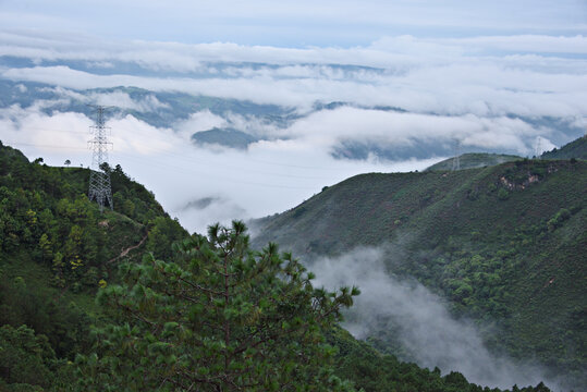 山区云雾