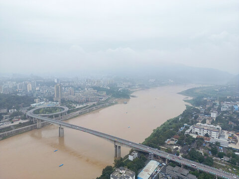 浑浊的嘉陵江