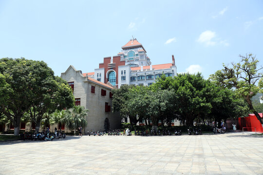 厦门大学