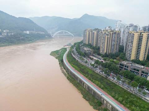 嘉陵江沿岸风景