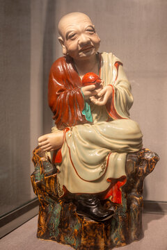 中国陶瓷博物馆陶瓷罗汉像