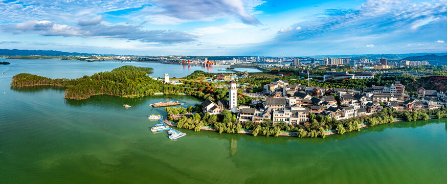 高水位下的沧浪海旅游港