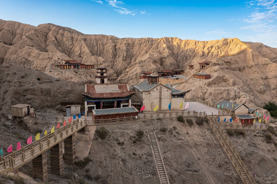 甘肃张掖肃南祁丰乡文殊寺景区