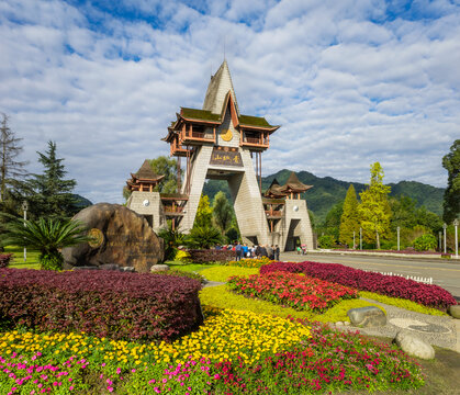 青城山新山门