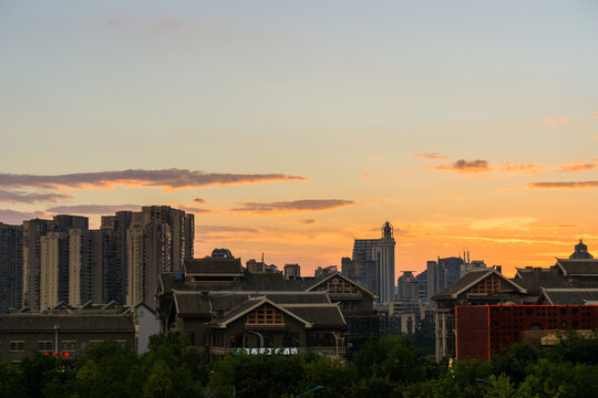 城市夕阳