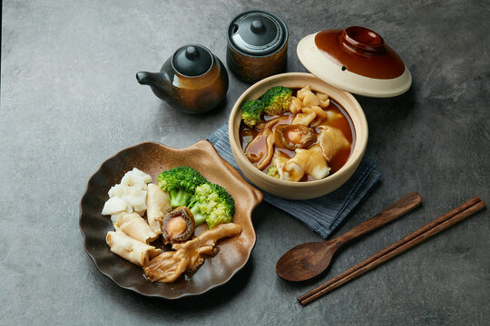 花胶海螺肉鲍汁捞饭