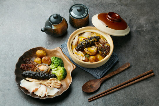 海参鸭掌鱼翅金汤捞饭