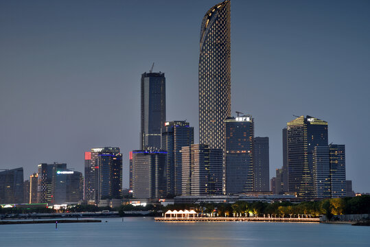 苏州金鸡湖国金中心城市风光夜景