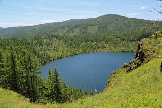 阿尔山驼峰岭天池