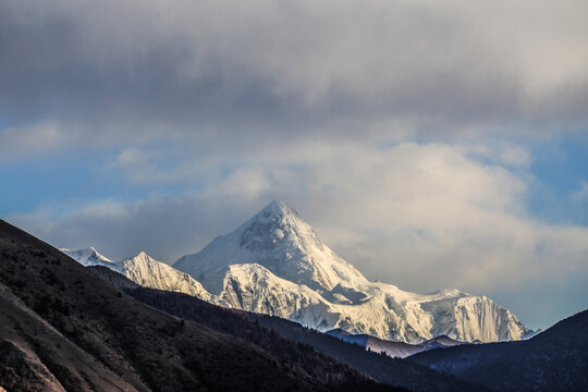 四川甘孜新都桥贡嘎雪山观景台