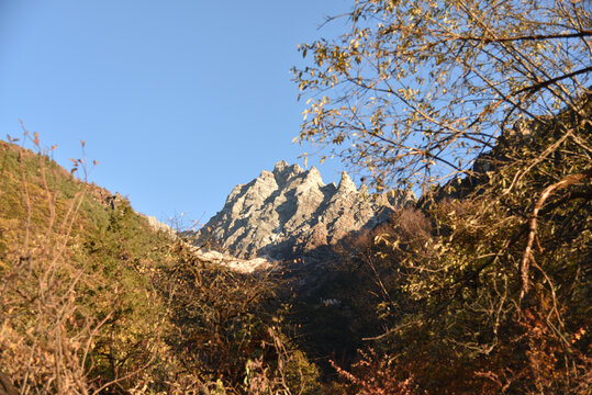 日照金山