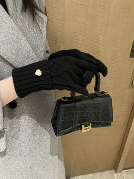 黑色手套
