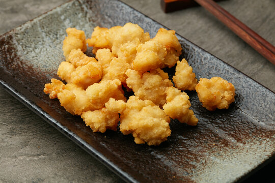 黄金香酥鸡米花