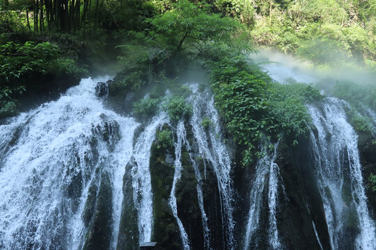 龙进溪飞瀑