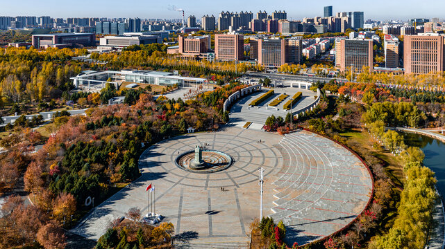 秋季的中国长春城区建筑景观