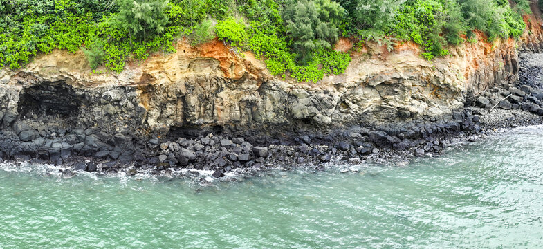 海南澄迈玉包港火山岩