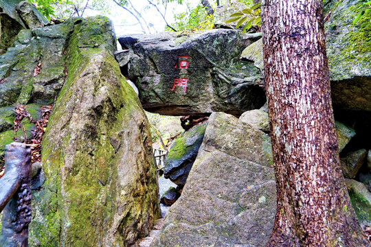 婺源大鄣山石门