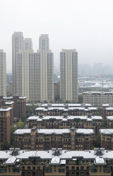 小区雪景