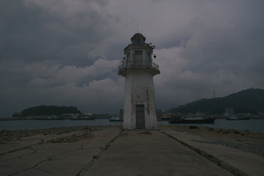 海港灯塔云海