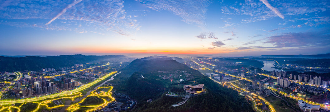 龙头山下的城市