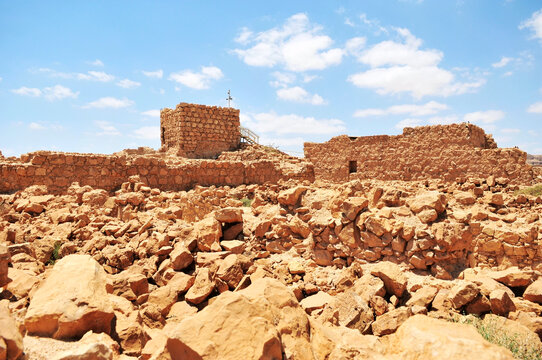 以色列马萨达废弃的古代建筑遗址