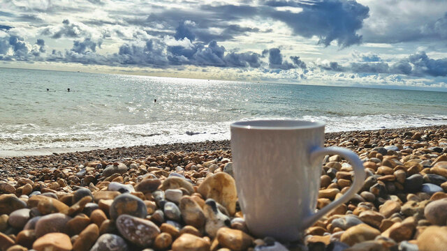 茶杯与海岸