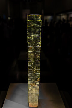 中国国家博物馆的良渚文化玉琮