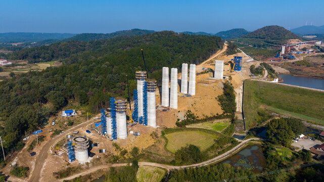 高铁建筑工程