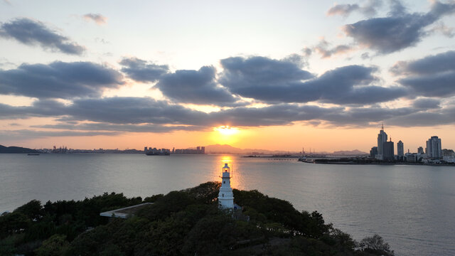 青岛海滨落日小青岛