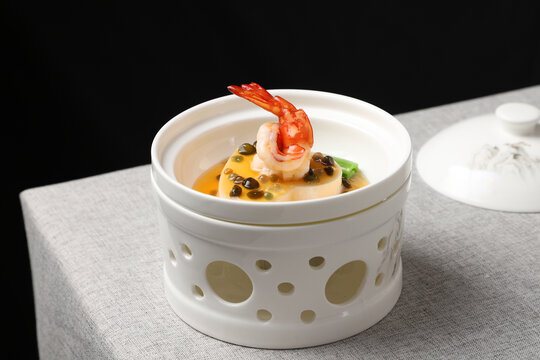 葛仙米鲜虾扒豆腐盏
