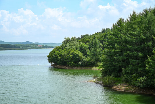 湖边景色