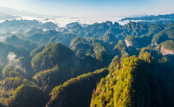 航拍万佛山丹霞山清晨森林风光