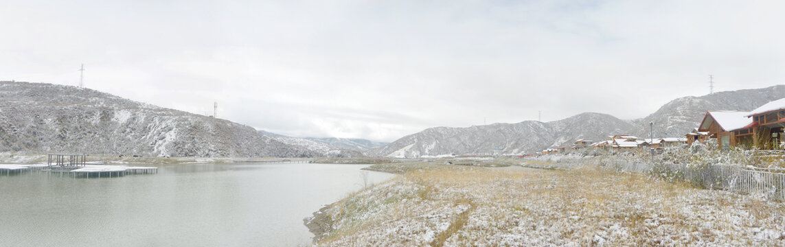 红原俄么塘高原海子雪景全景图