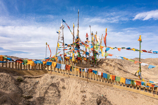 张掖肃南祁丰乡文殊寺前山景区