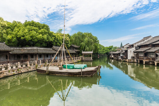 乌镇东栅财神湾高竿船