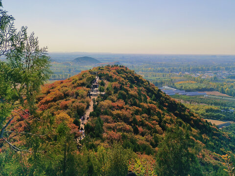 北京顺义舞彩浅山红叶