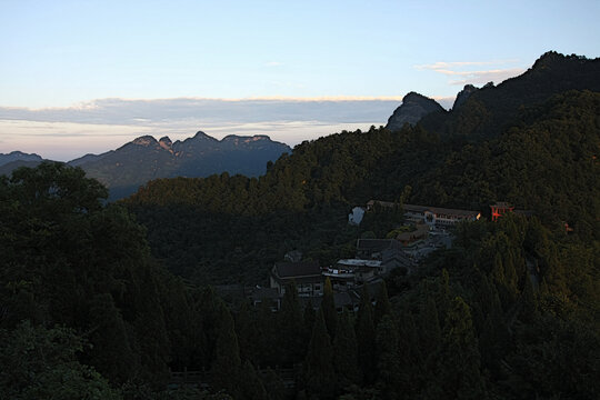 武当山夕照