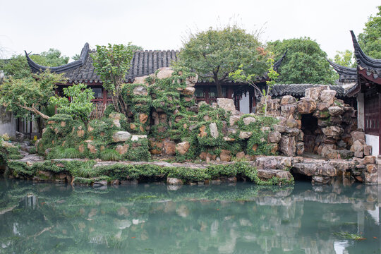 阴雨网师园