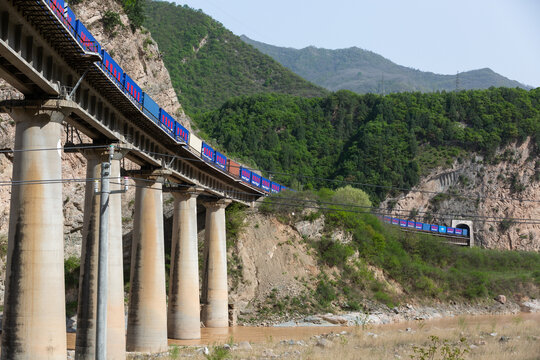 陇海铁路