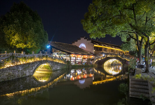 江南古镇夜景