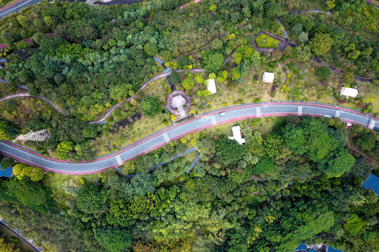 航拍森林盘山公路