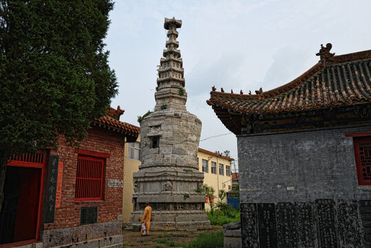 惠明寺塔和寺院