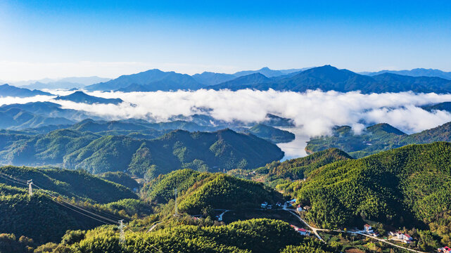 航拍群山云海