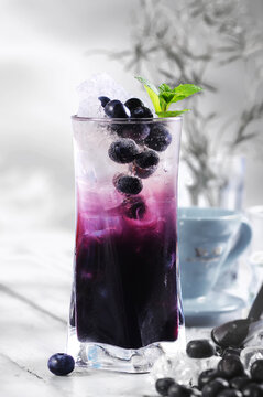 蓝莓汽泡茶