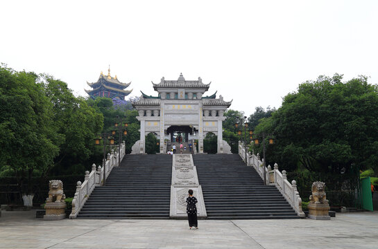 鸿恩寺