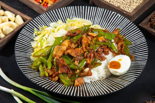 小炒肉套餐饭