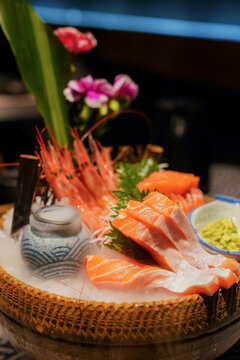三文鱼刺身拼盘日本料理美食