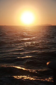 夕阳朝阳日出日落海上海光泽竖版