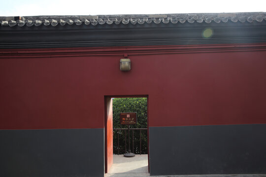 红墙门