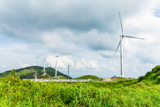 高山云海电力风车绿色生态